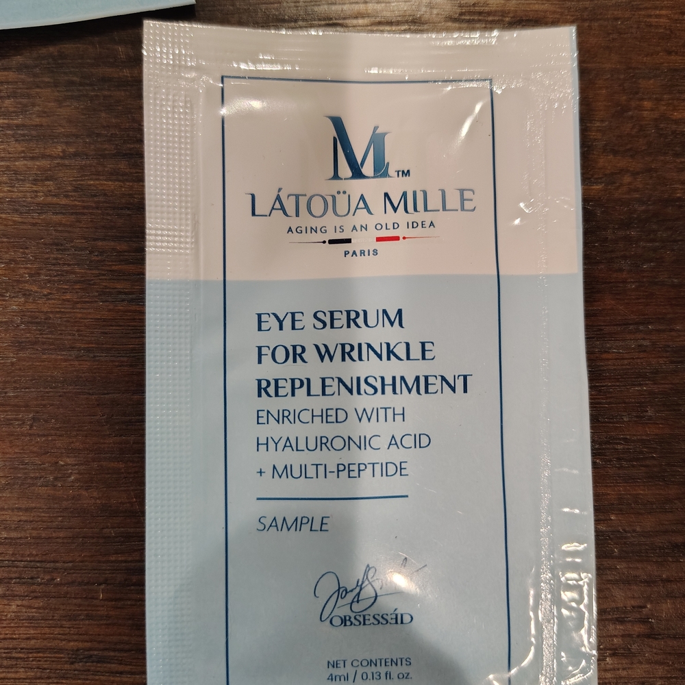 Blue Eye Serum for Wrinkle Replenishment